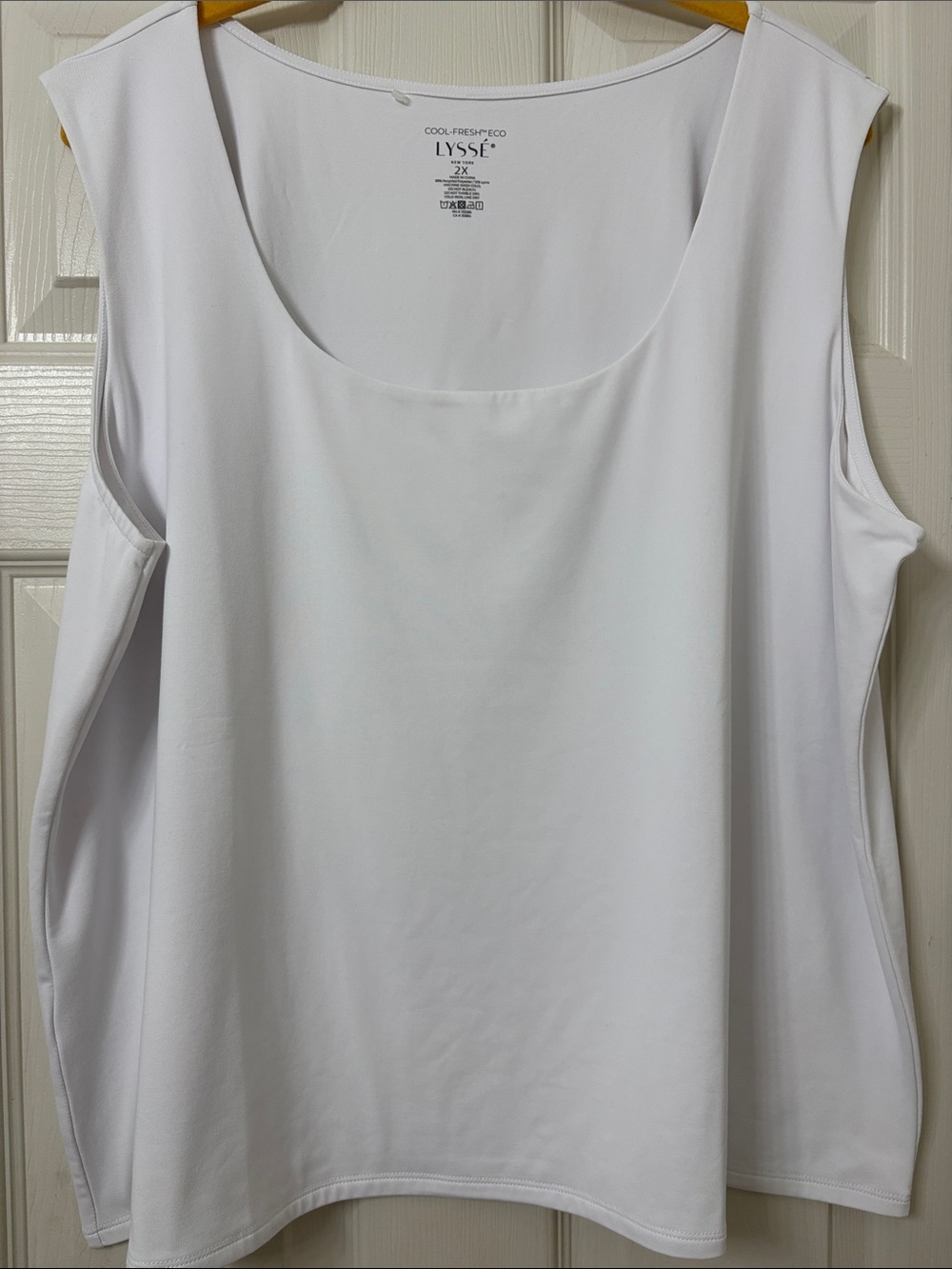 Lysse White Scoop Neck Tank Top